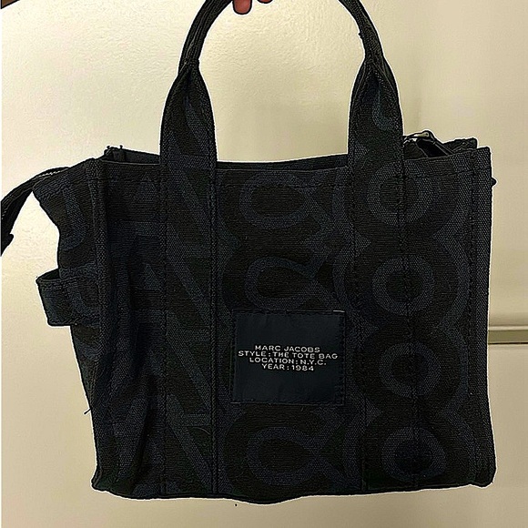 marc jacobs “the tote bag” monogram bag - Picture 1 of 4